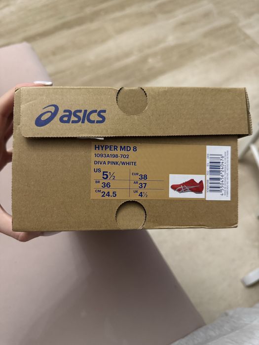 Шпайкове Asics 38ми номер