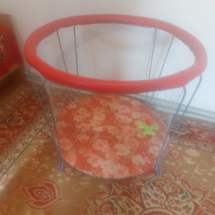 Манеж детски продам