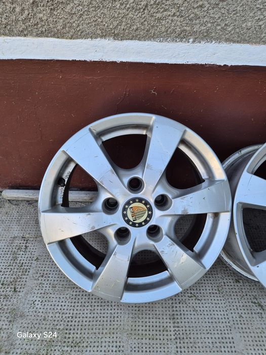 Vand jante 5x114.3 R15