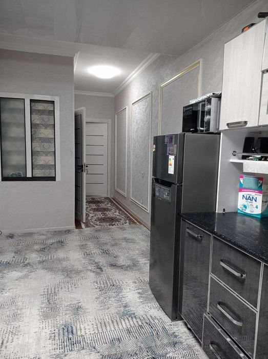 Qorasuv-6 da 2 xonali kvartira sotiladi 2/2 etaj 45m²