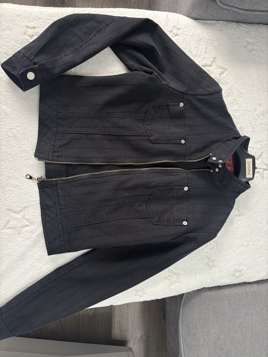 Днково яке на марката ZARA и черно дънково яке