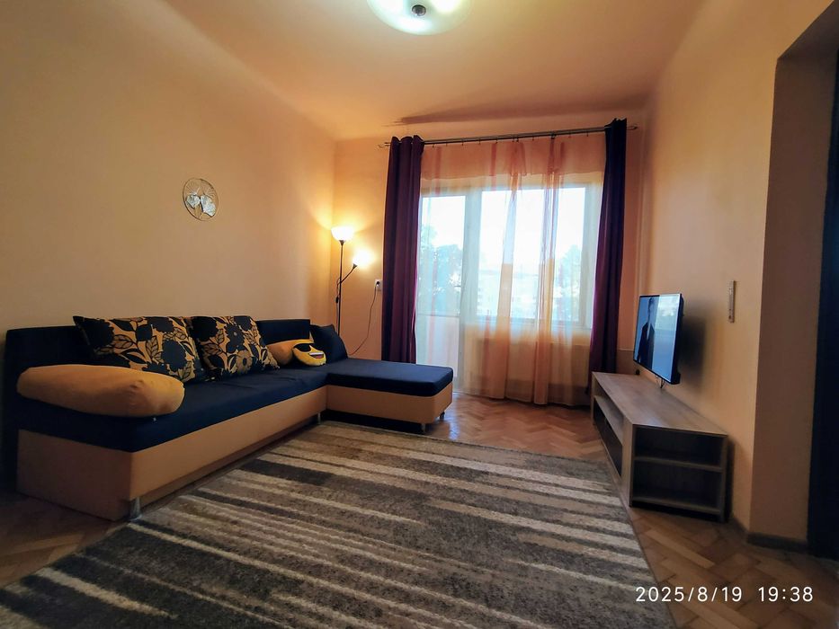 Apartament de inchiriat, 2 camere, ideal pentru rezidentiat sau IT