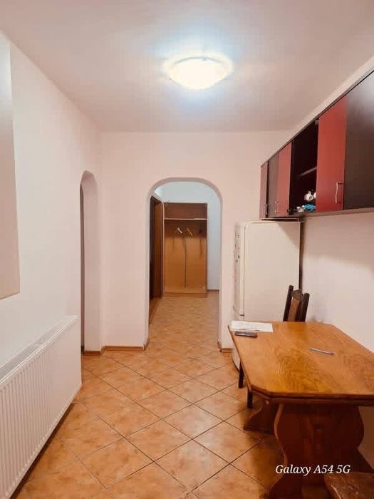 Inchiriez apartament 2 camere