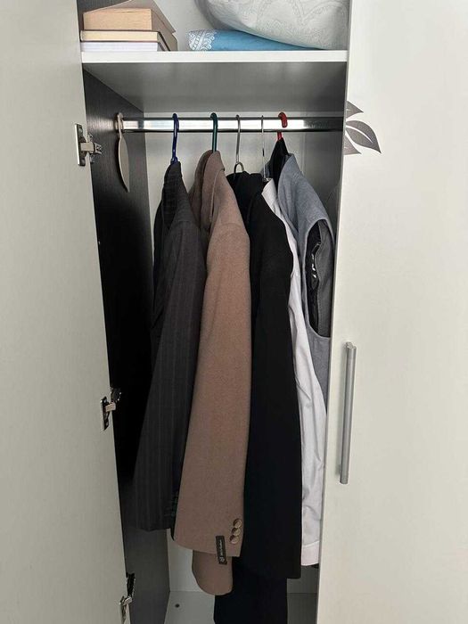 шкаф-гардероб с зеркалами