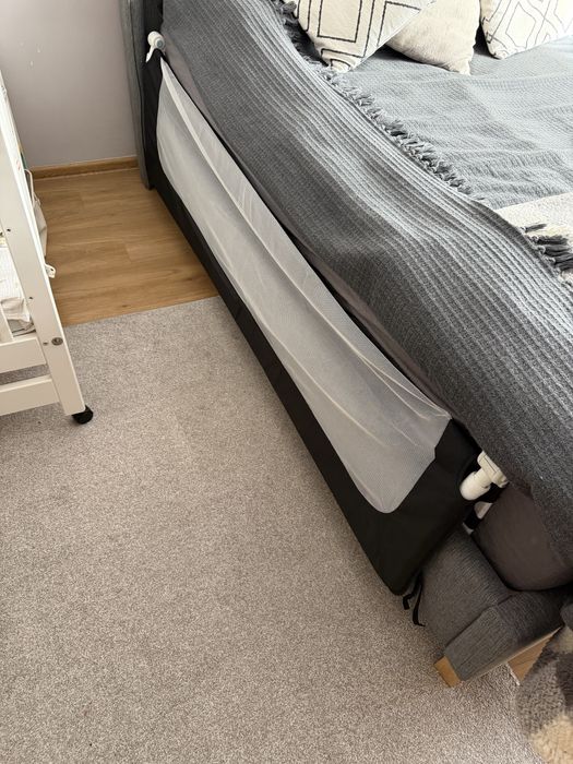 Сгъваща се предпазна преграда за легло