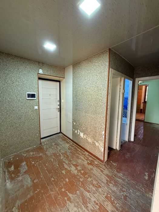 Продается 3 ком. Квартира на 2 этаже площадью 67 кв.м. По ул. Рудаки