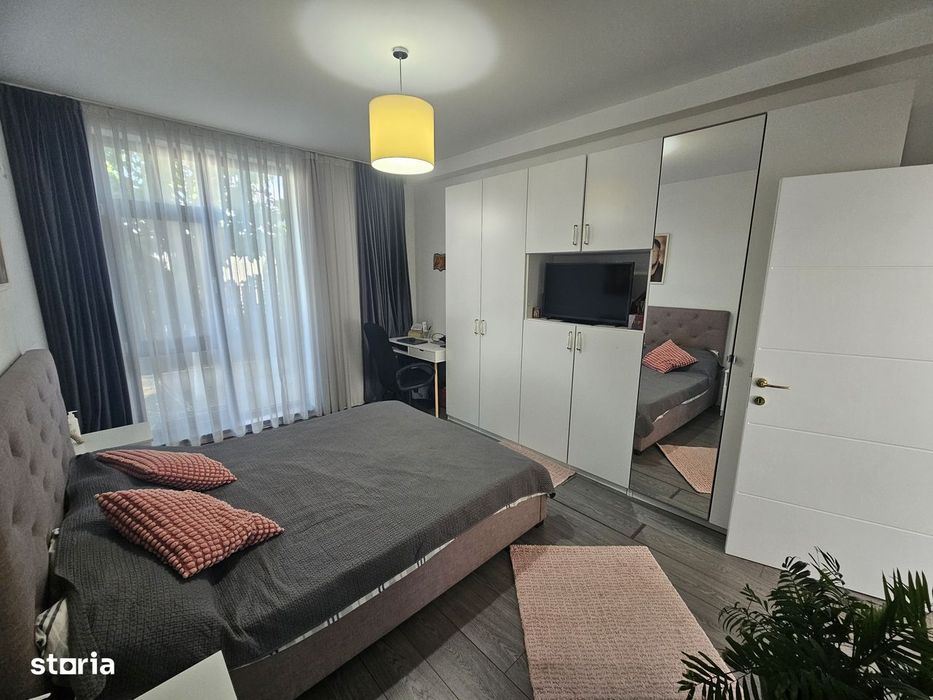 Casă 3 camere, parter, 130 mp, curte 300 mp, mobilată, utilată