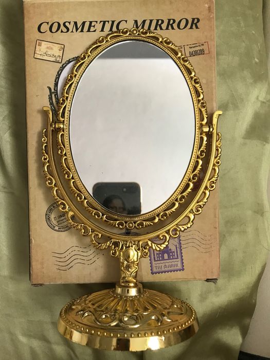 Козметично огледало ново