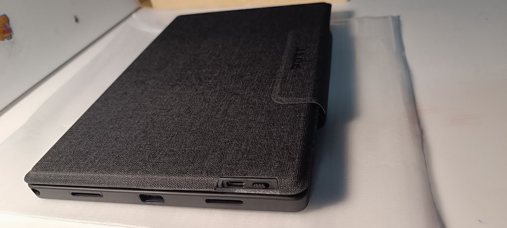 Husa cu tastatura pt tableta 10 inch