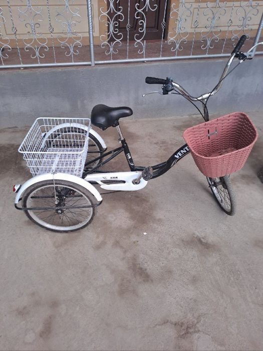 Jinsiy aloqa chomilmoqchi edi, lekin ular meni sikishdi