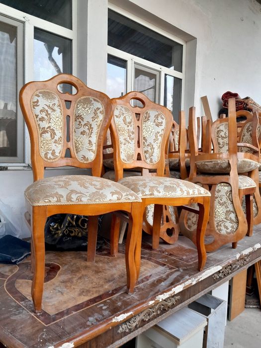 Ustar kursilar sotiladi