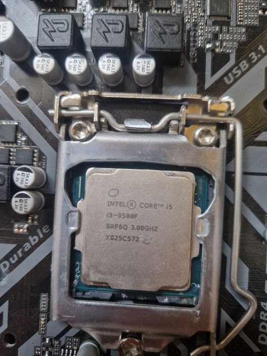 I5 9500f, gigabyte H310 s2