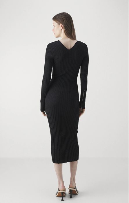 Дълга черна рокля HUGO