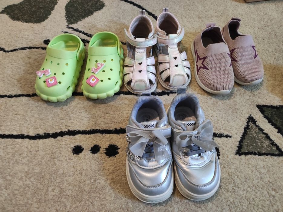 Продам обувь на девочку