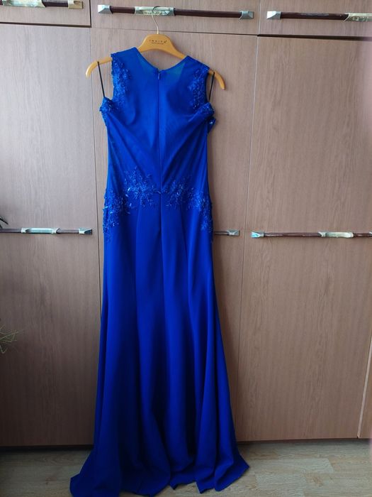 Синя бална рокля