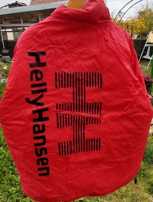 Продавам зимно яке HELLY HANSEN, с гъши пух