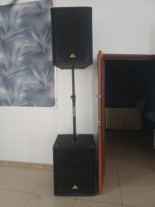 Продам 2 сабвуфера и 2 саттелита