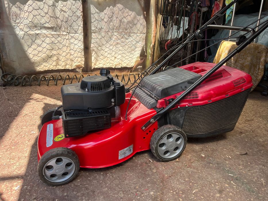 14 Самоходна моторна косачка Mountfield 4.7 hp Briggs