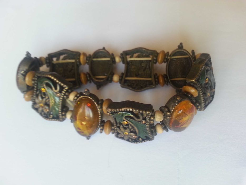 Огърлици от кехлибар, гривна, огърлици перли, обеци...