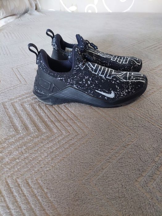 Маратонки унисекс найк