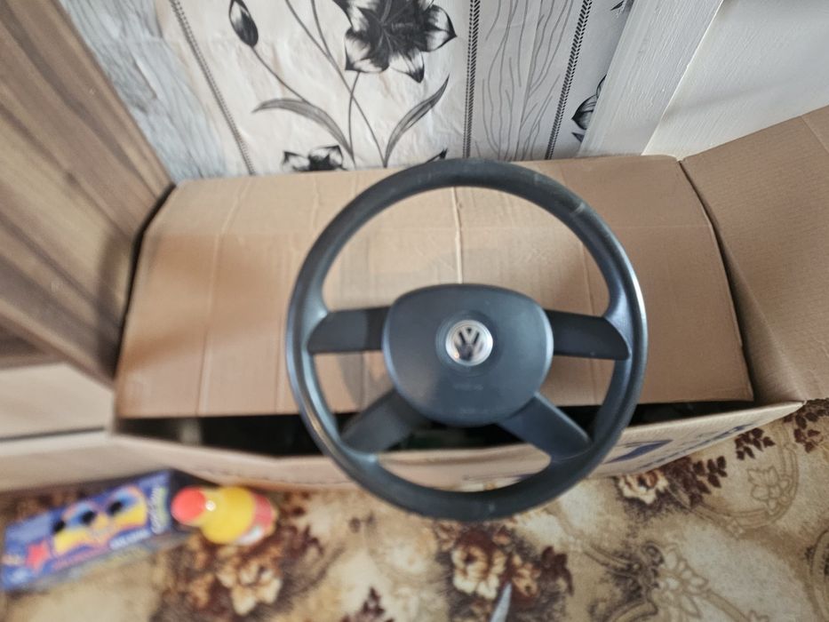 Двете 100€ едното за Audi a3 другото за Golf 5