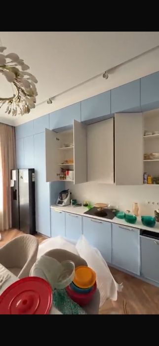 Кухня 5 метров краска Blum 600 000 тг