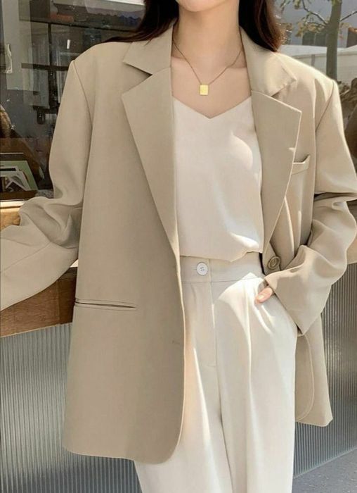 Новый пиджак бежевый