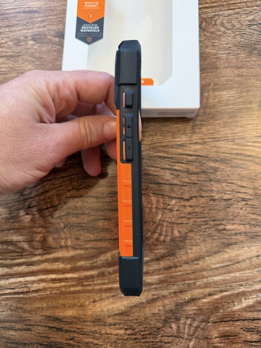 Husa noua UAG Pathfinder iPhone 17 Pro