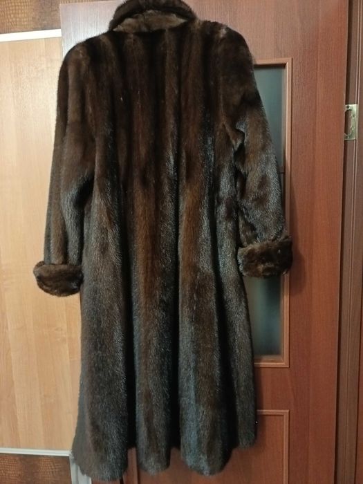 Продам норковую шубу