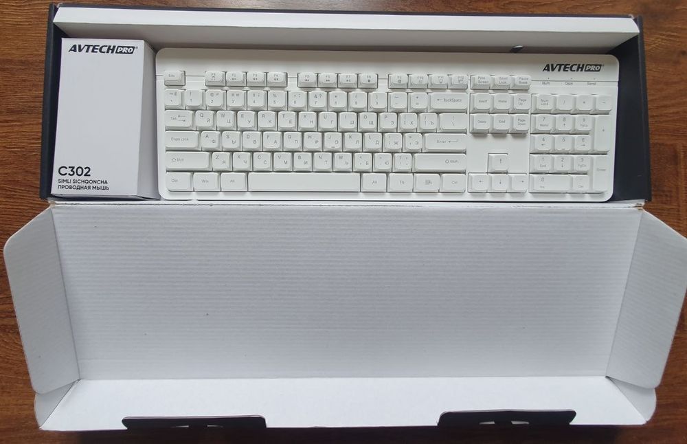 Avtech Pro ofisniy klaviaturasu sichqonchasi bilan