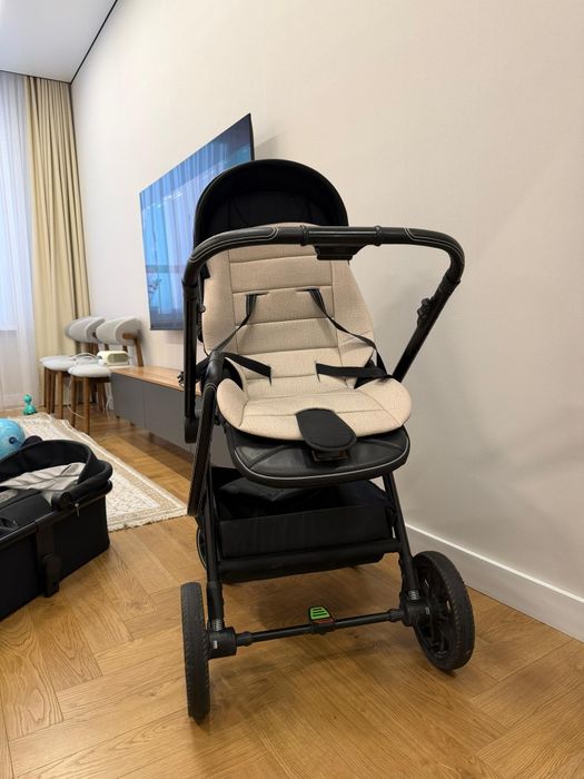 Продам коляску 3 в 1 tinyti