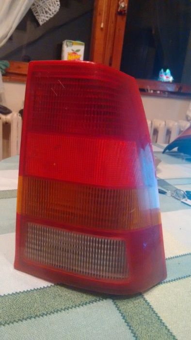 Продавам стопове и фарове