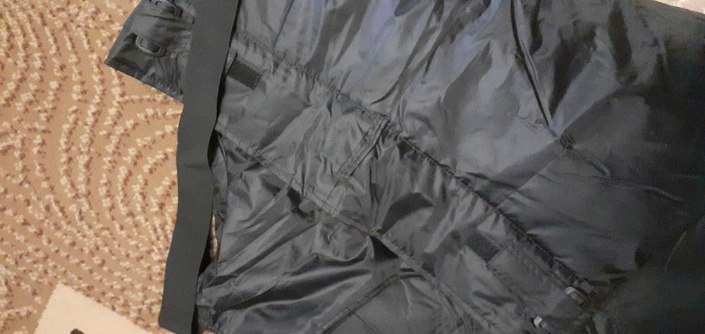 Тёплые штаны на 60 размер новые..