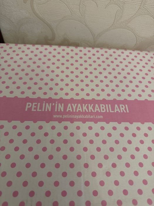 Продам новые ботинки