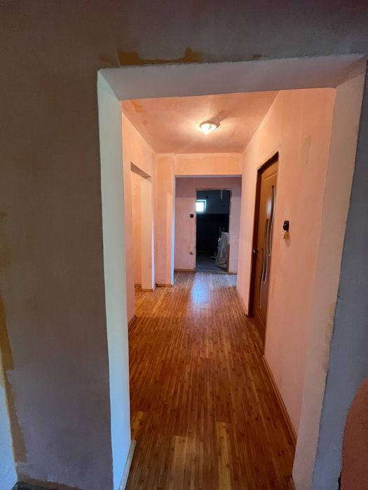 Apartament cu 4 camere de vânzare
