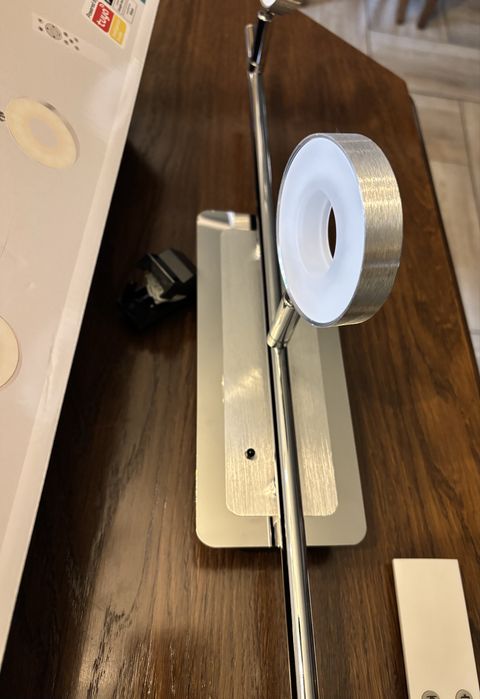 таванна LED лампа с 3 осветителни тела.