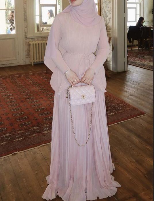 Роскошное платье от Alhubu