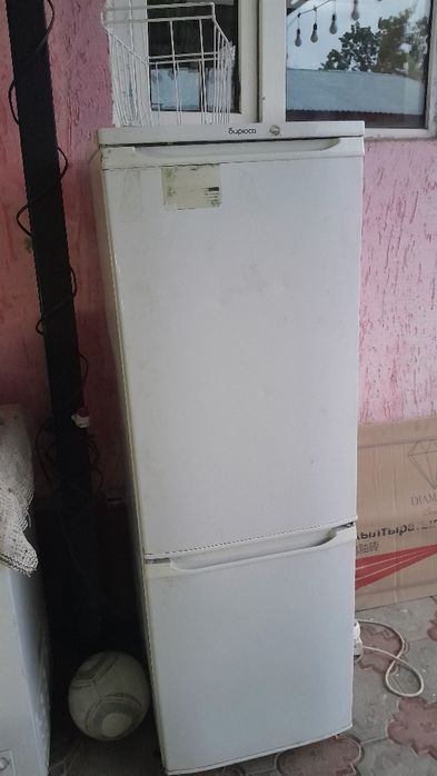 Холодильник бирюса