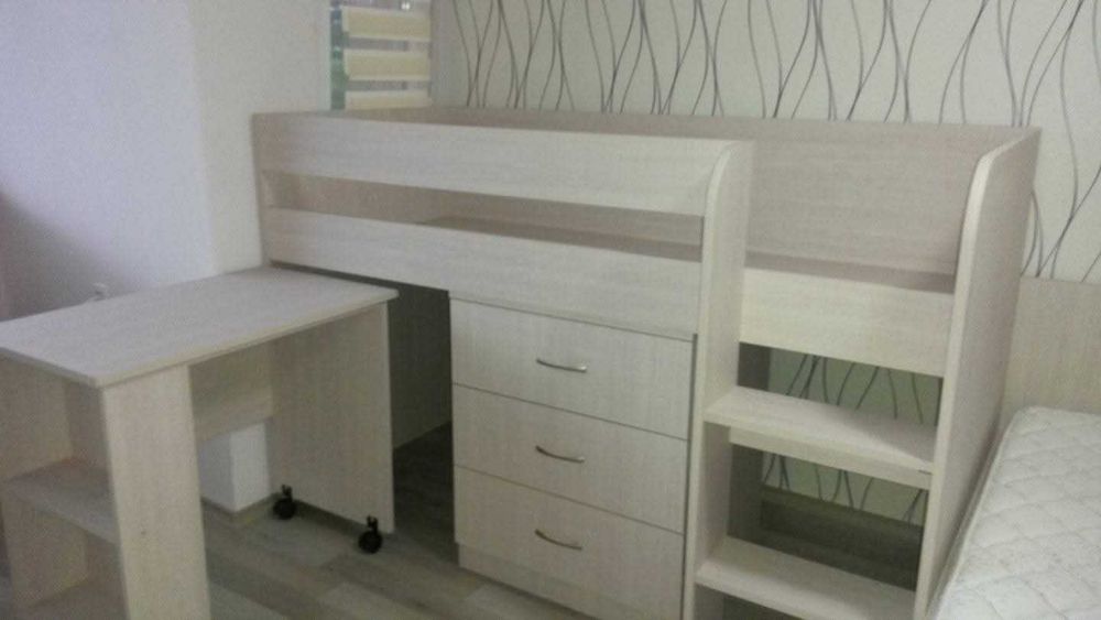 Детско легло с бюро