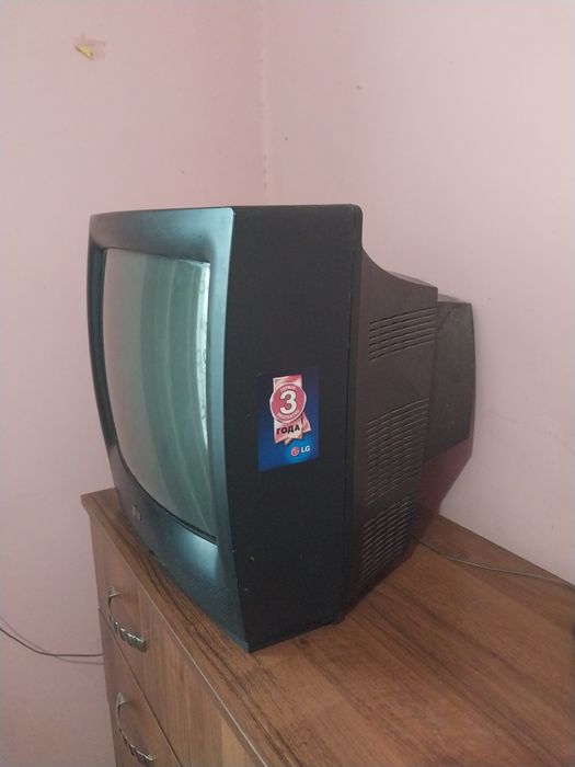 Продам телевизор LG