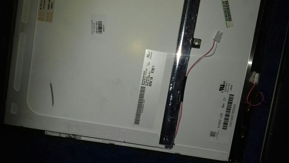 Displayuri LCD de laptop de 15";15,4" si 17" inchi