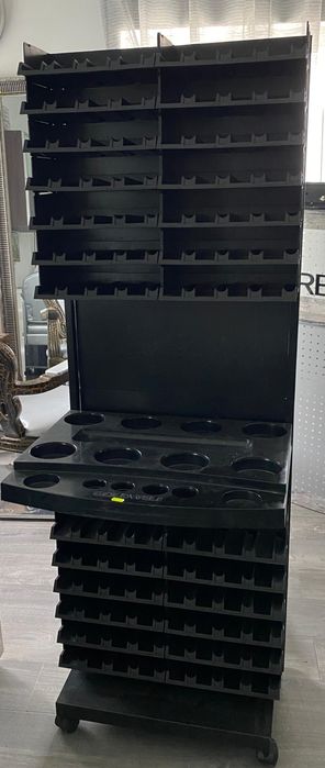 Masa manichiura scaune oglinzi coafor