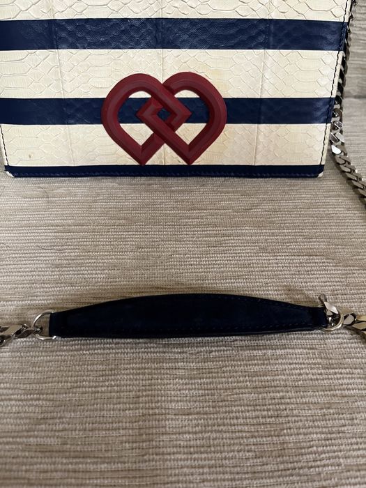 Дискуаред чанта питон