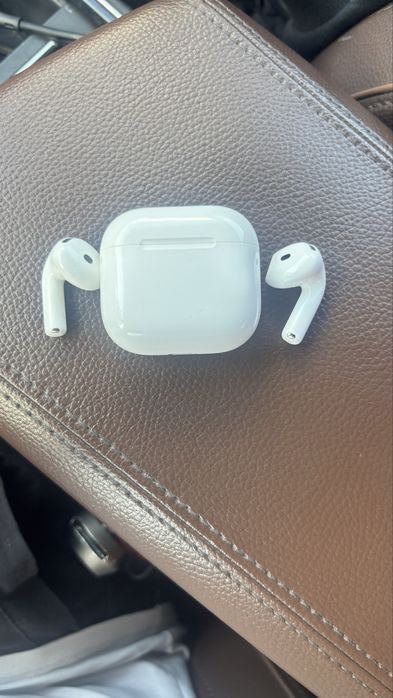 Срочно продам Air Pods 4