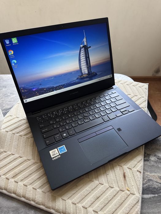 Asus Expertbook B1