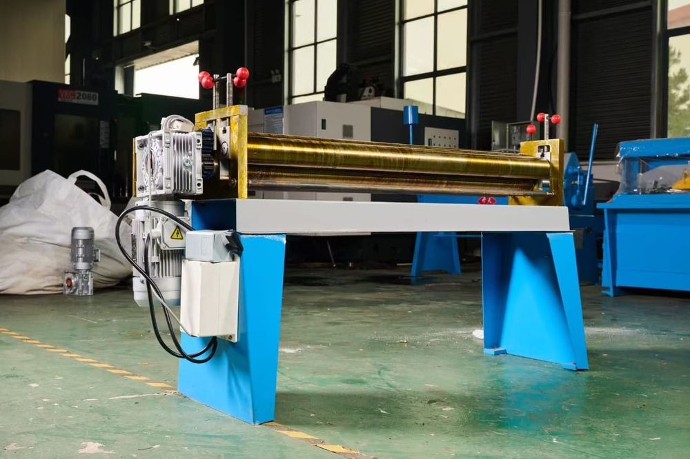 Вальцовочный станок W1G-1.5*1300 алматы. Вальцы для вентиляции