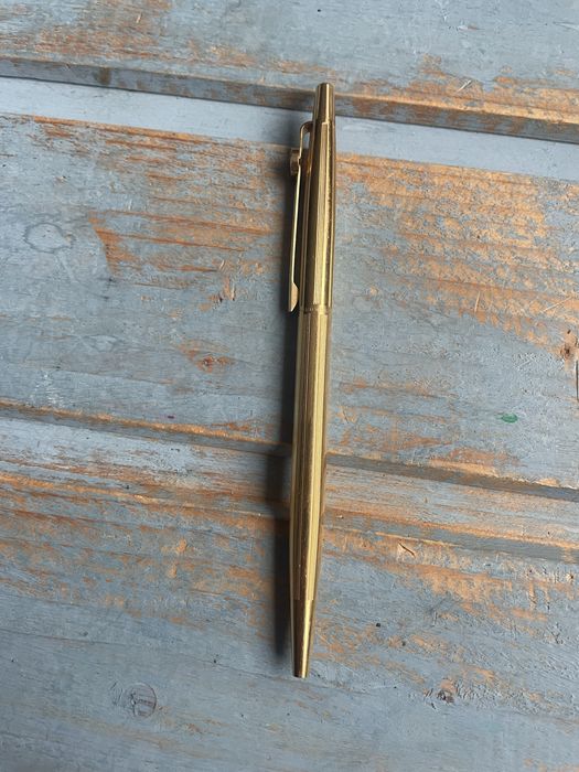 Pix Caran d’Ache placat aur