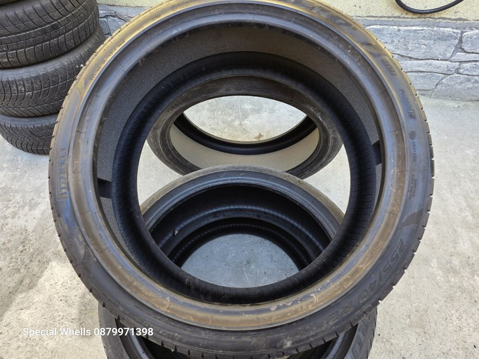 255/40R21 Pirelli