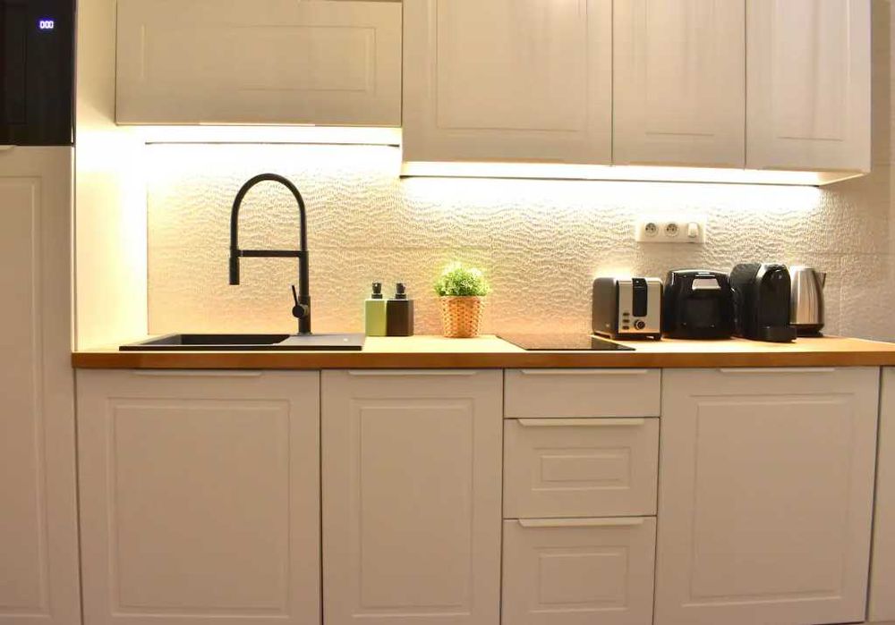 Дава се под наем Тристаен апартамент в Пловдив, Въстанически - 81 кв.м за 367.2 € - Снимка #2