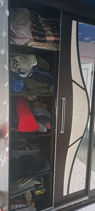 Продаеться шкаф-купэ.Б/у